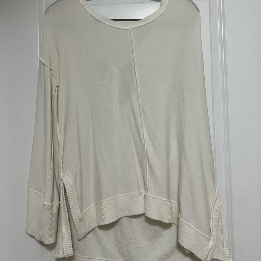 Long sleeve ribbon detailed sweater
